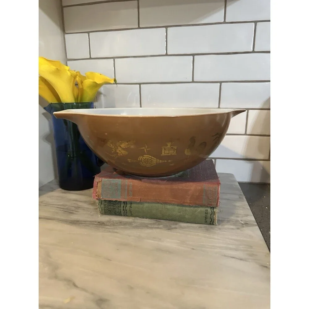 Pyrex vintage early